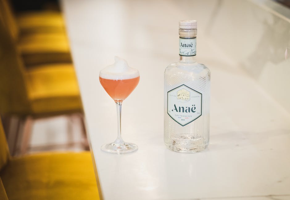 Gin Fizz (Egg White Fizz)